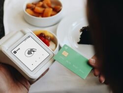 Top 5 Advantages of Using Fintech Solutions