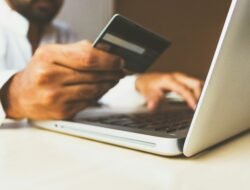 The Fintech Revolution: Reducing Transaction Costs in a Digital Age